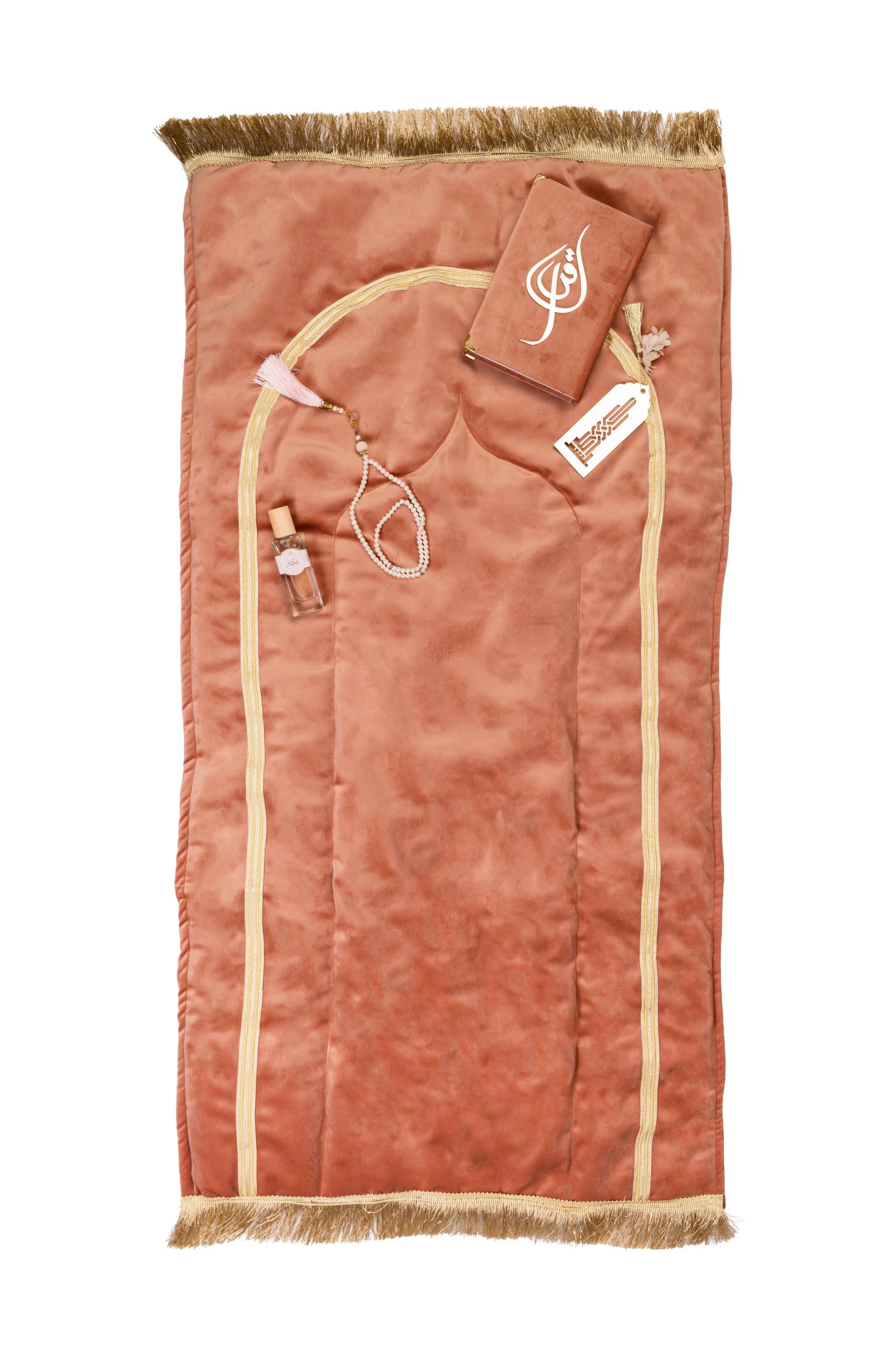 Qur’an & Tapis rose